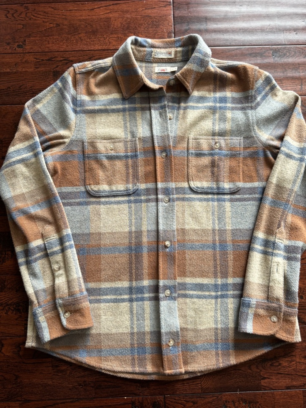 Faherty- Legend Sweater Shirt  Button-Front Shirt Jacket in Beige and Blue sz M - Picture 4 of 7